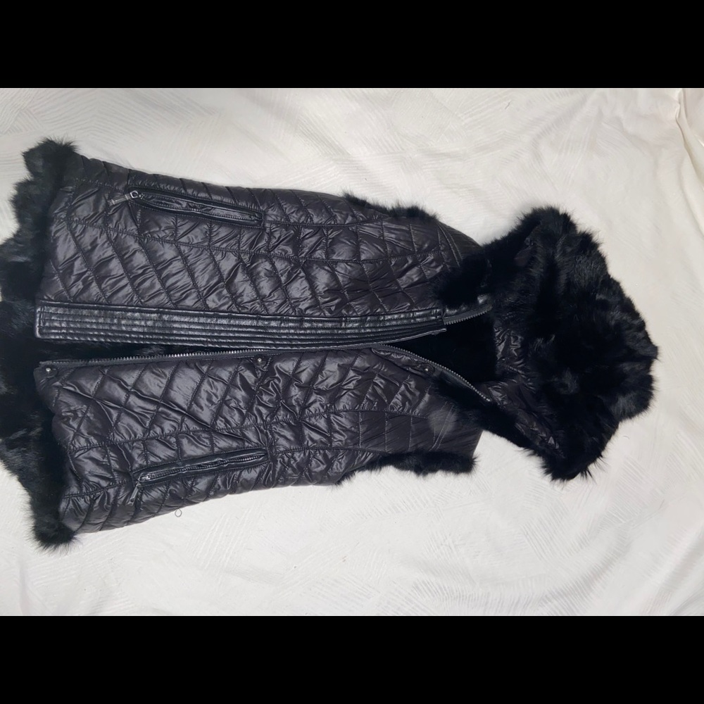 BCBG Hooded Reversible Rabbit Fur Hooded Vest - Picture 6 of 12